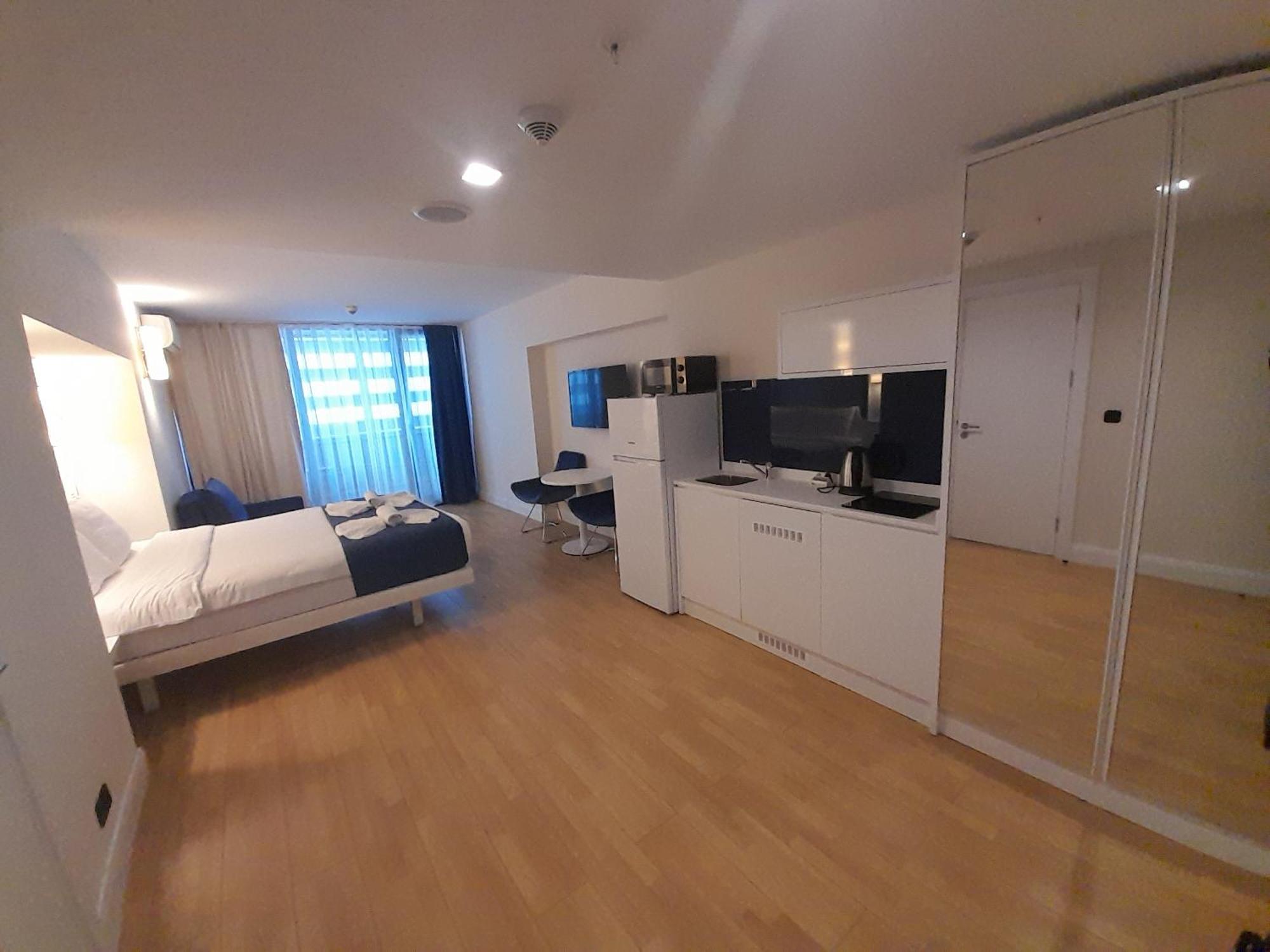 Smart Aparthotel Orbi City Batumi Ngoại thất bức ảnh