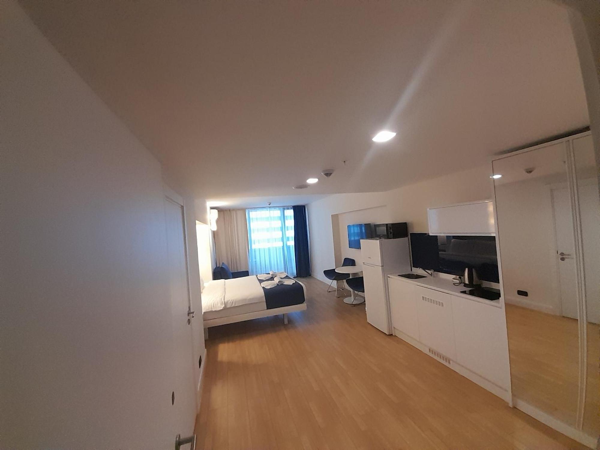 Smart Aparthotel Orbi City Batumi Ngoại thất bức ảnh
