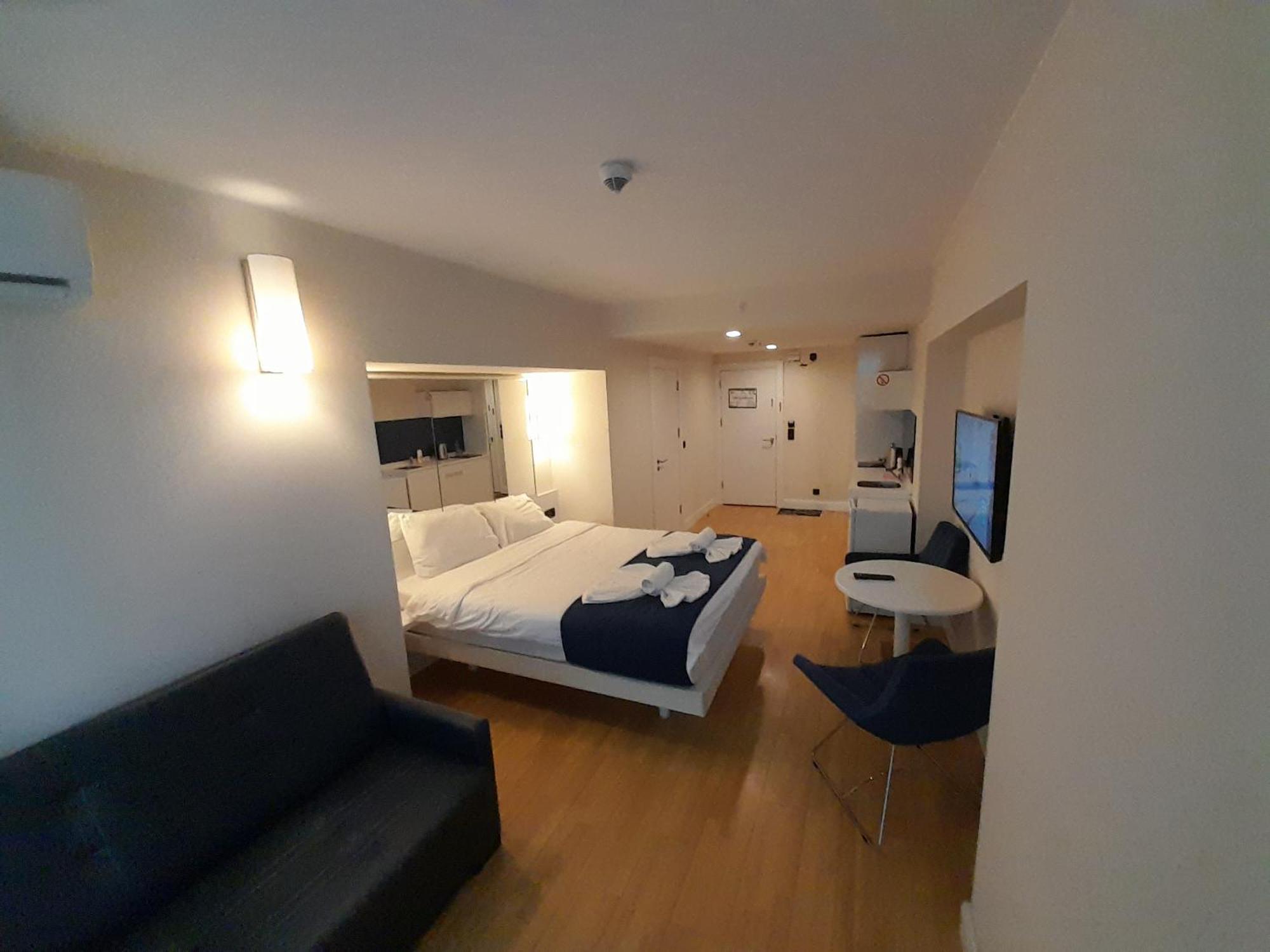 Smart Aparthotel Orbi City Batumi Phòng bức ảnh